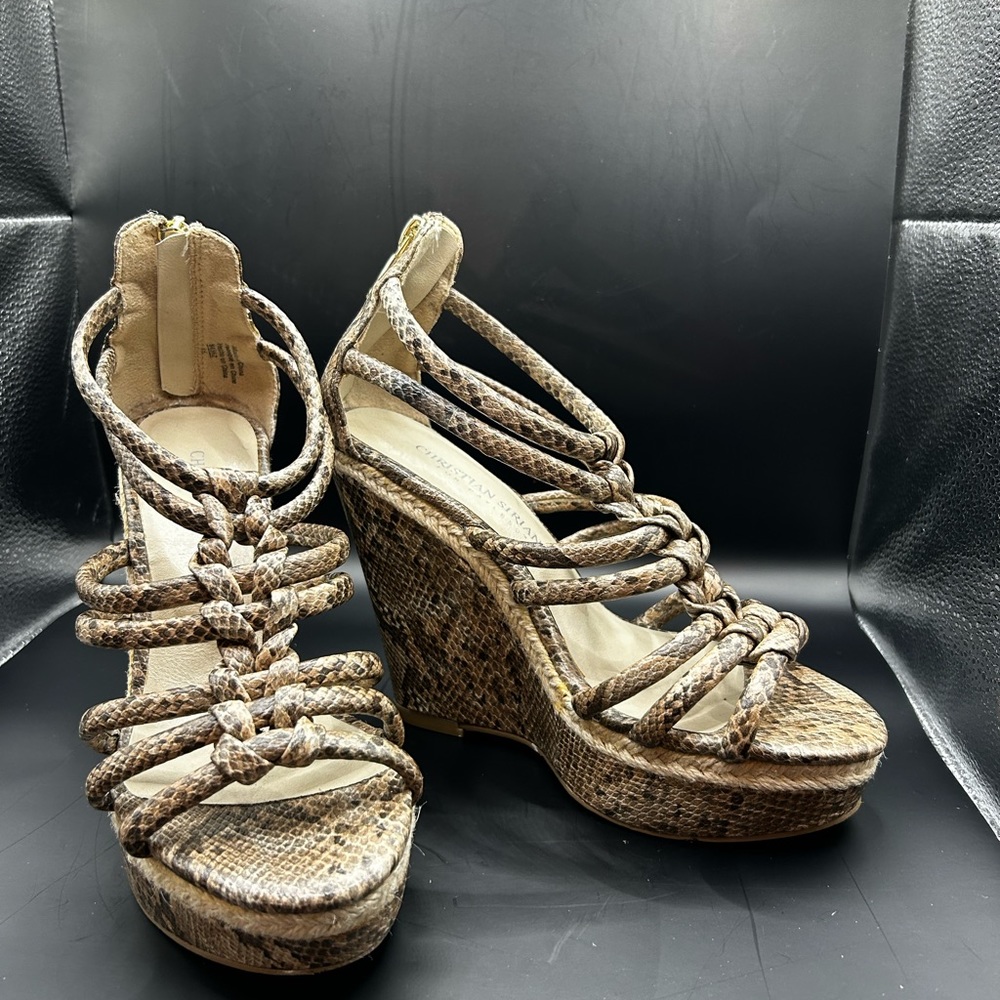 Snake pattern 4.5” platform heels. Size 6